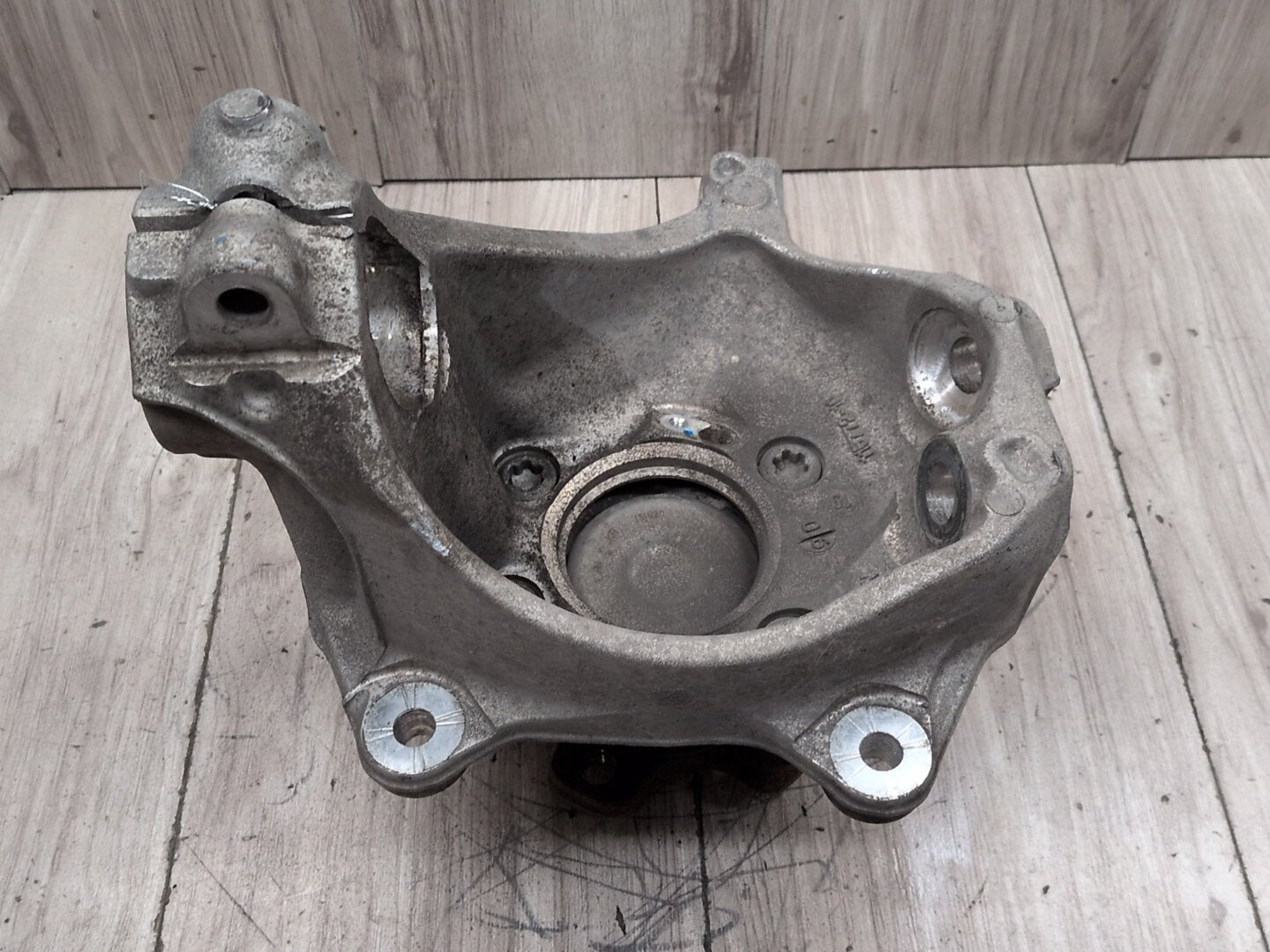 2018-2021 BMW X3 G01 Front Left Driver Spindle Knuckle w/ Bearing 6882597