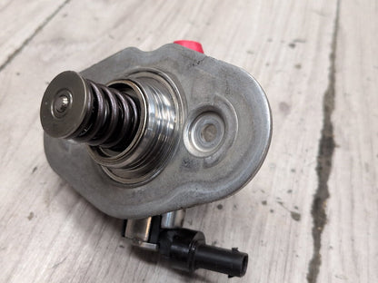 16-20 OEM BMW G11 G12 750 G30 M550 Engine N63R HPFP High Pressure Fuel Pump 5-8