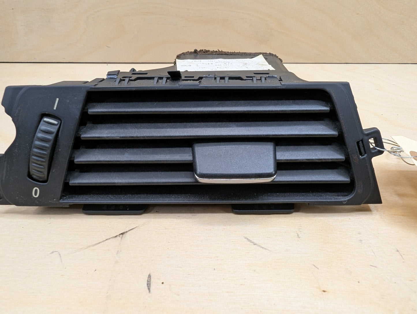 2007-2013 BMW 335i E93 Dashboard Dash Board Left Driver Air Vent 9151165