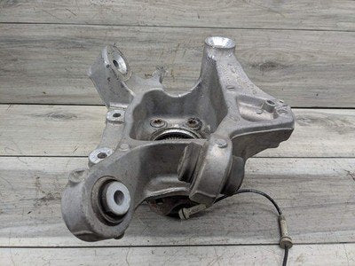 2019 BMW M550i G30 Rear Right Spindle Knuckle w/ Bearing 6866336 OEM