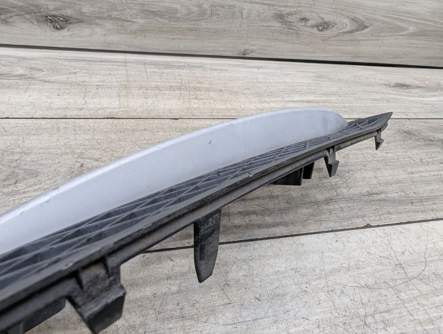 2011-2016 BMW 535i F10 Front Left Driver Bumper Cover Grille 7200697