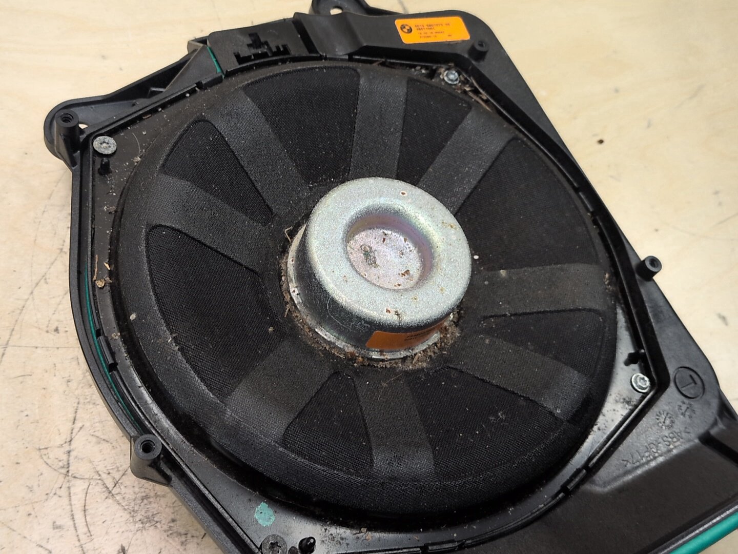 16-19 OEM BMW G30 G12 F90 Front Left Sub Subwoofer Audio Speaker Harman Kardon