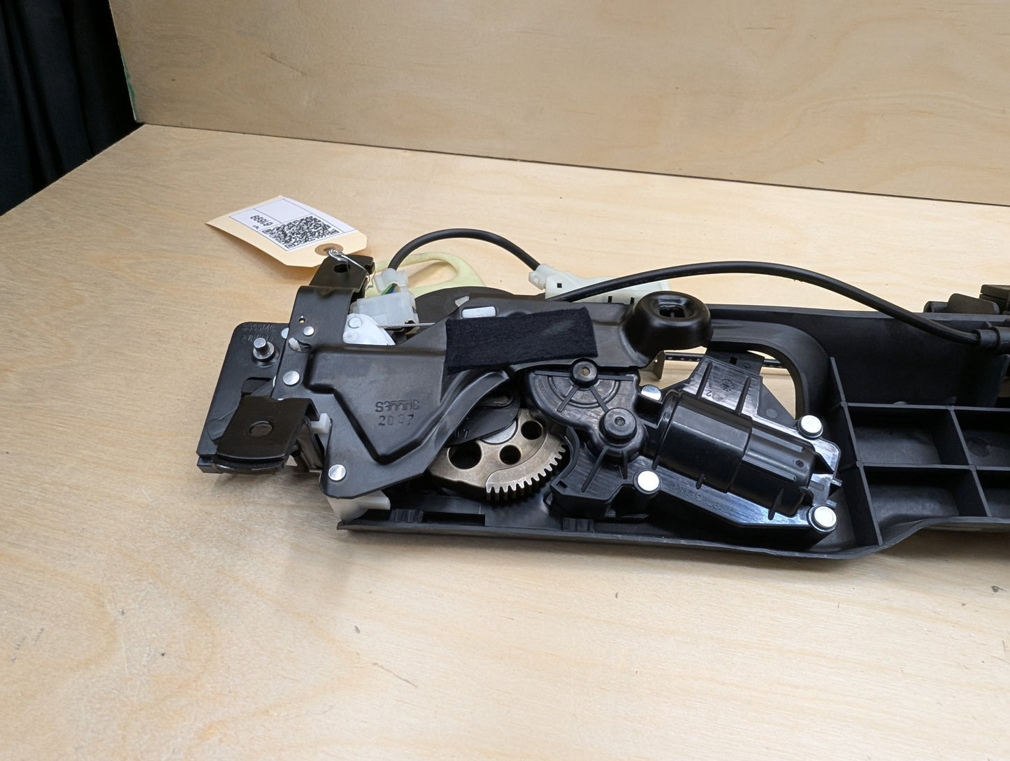 2007-2013 BMW 335i E93 Liftgate Trunk Lid Liftgate Lock Latch Actuators W/ Soft Close SET 7129214