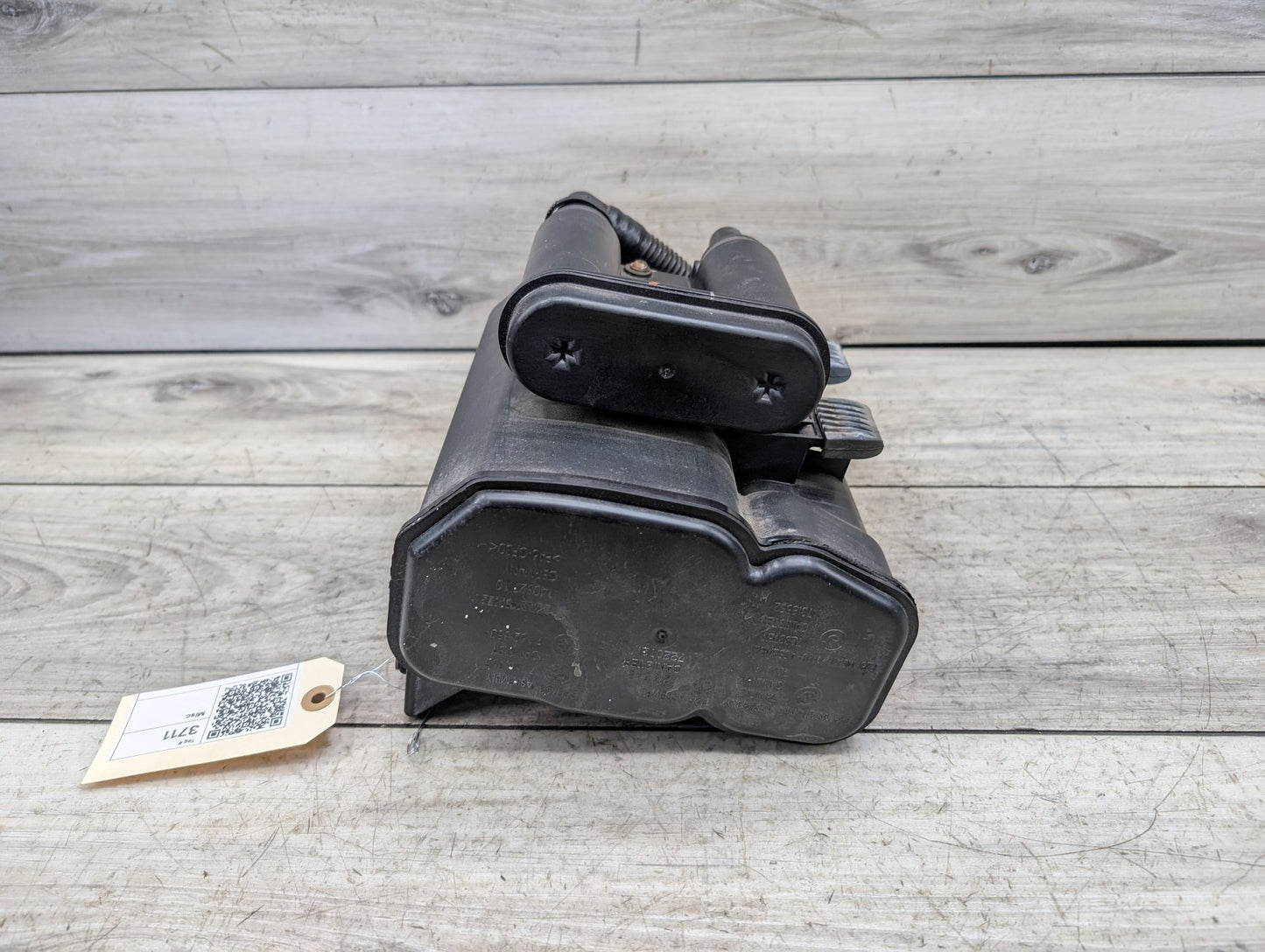 2011 - 2017 BMW X3 F25 Fuel Vapor Charcoal Canister 7318338 N20B20A