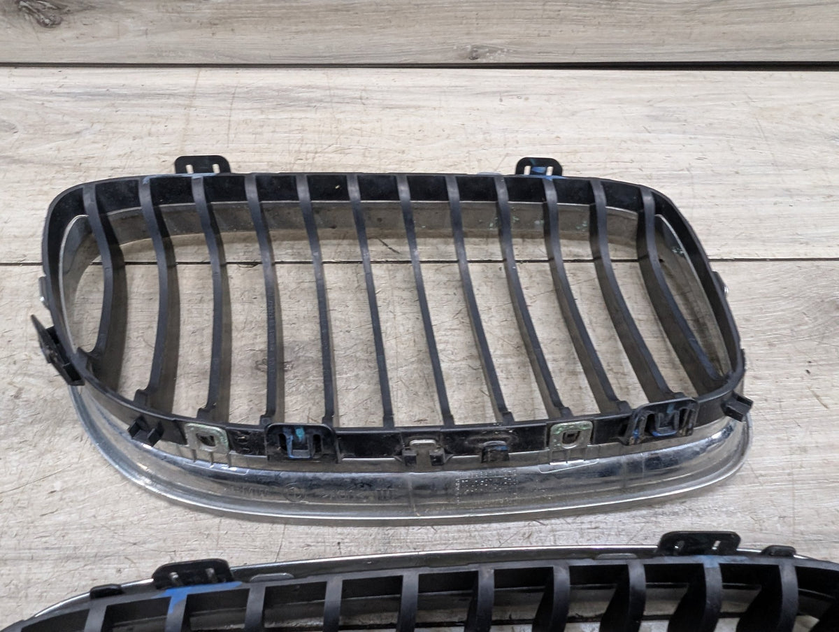 2006-2011 BMW 328i E90 Front Left Right Upper Bumper Cover Kidney Grilles SET 7201967