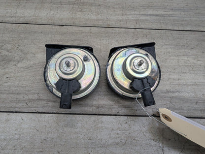 2007-2013 BMW 328i E93 Alarm Horns SET 7159421