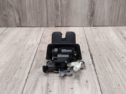 2015-2018 Audi Q3 8U Liftgate Trunk Lid Liftgate Lock Latch Actuator 8R0827505A OEM