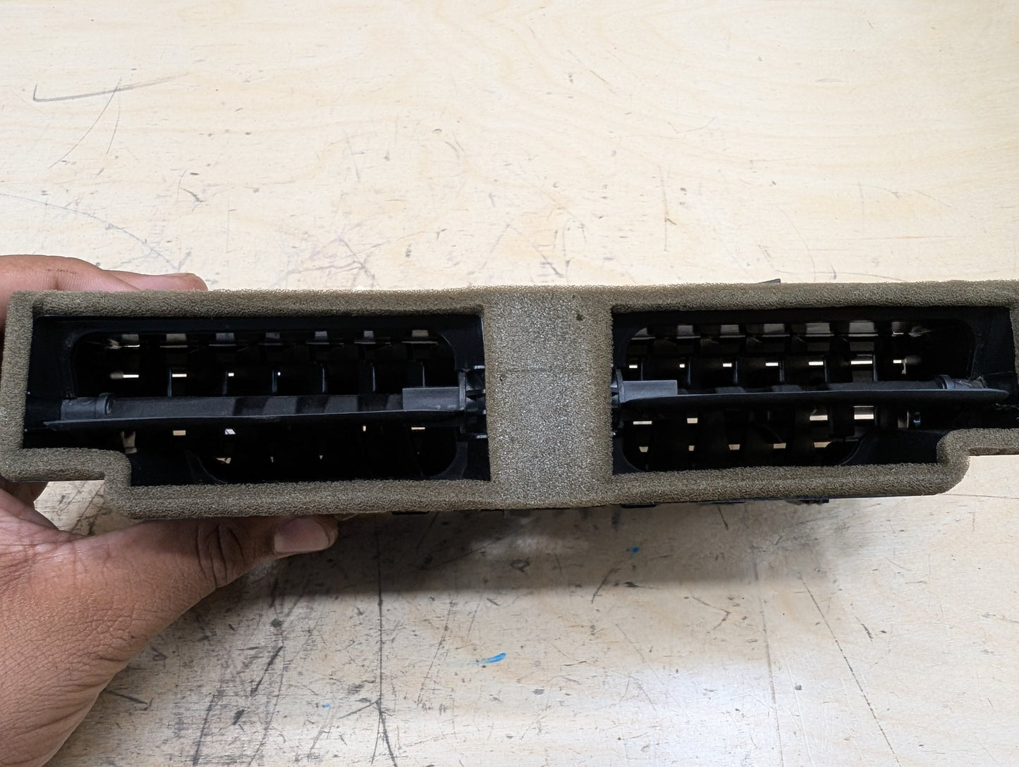 2011-2017 Audi RS5 8T Dashboard Dash Board Middle Center Air Vent 8T1820951E