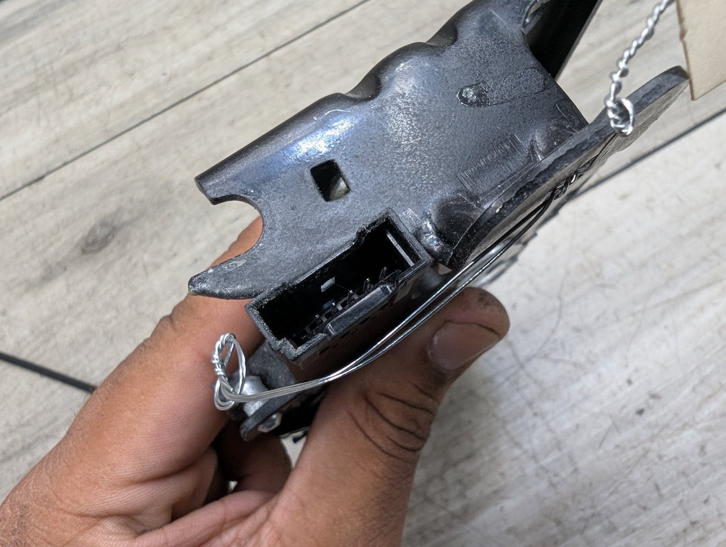 2017-2023 BMW 530i G30 Liftgate Trunk Lid Liftgate Lock Latch Actuator 7441014