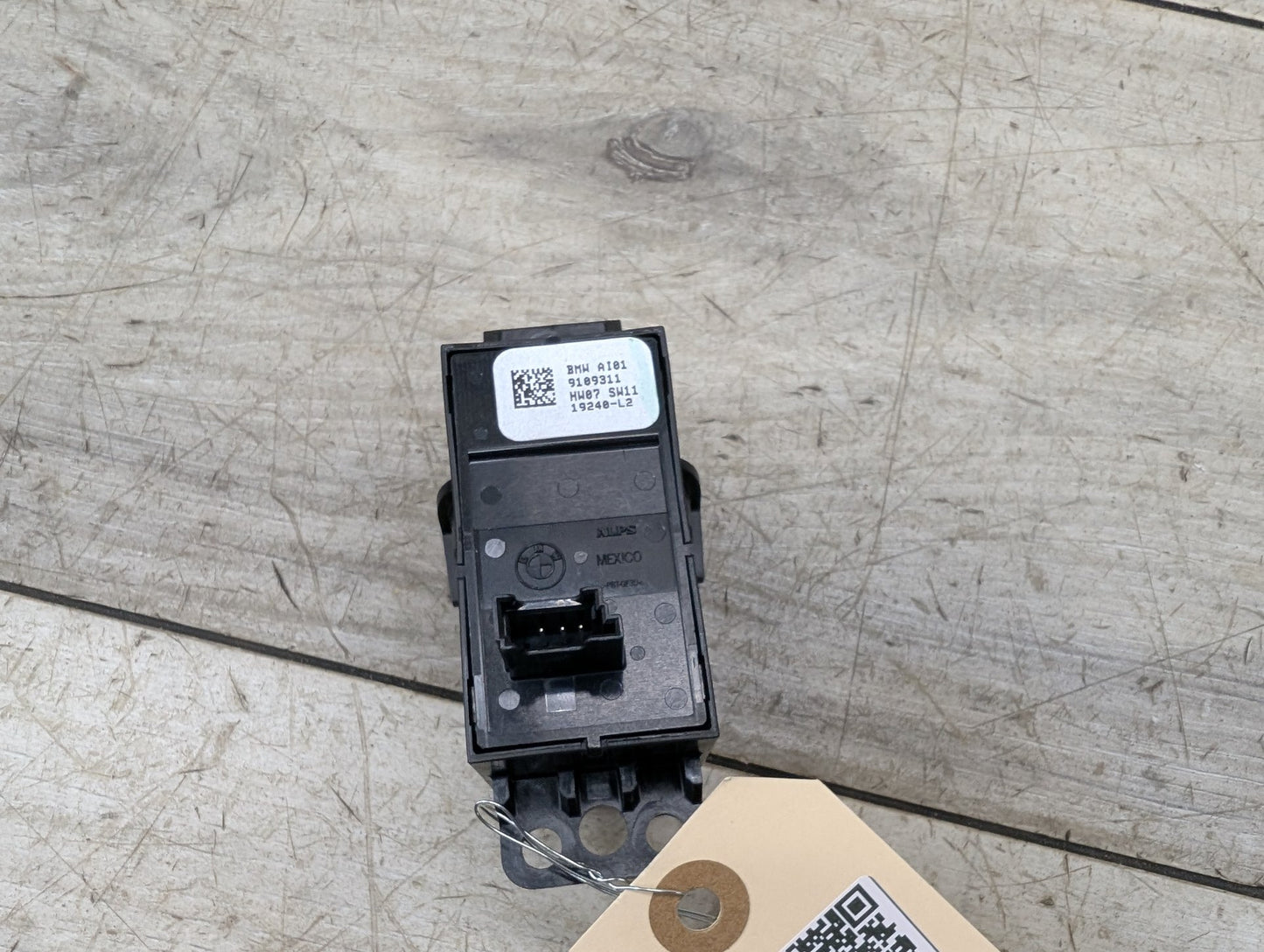 OEM BMW F90 M5 G30 G01 X3 G02 X4 F97 F98 Parking Brake Auto Hold Switch BLACK
