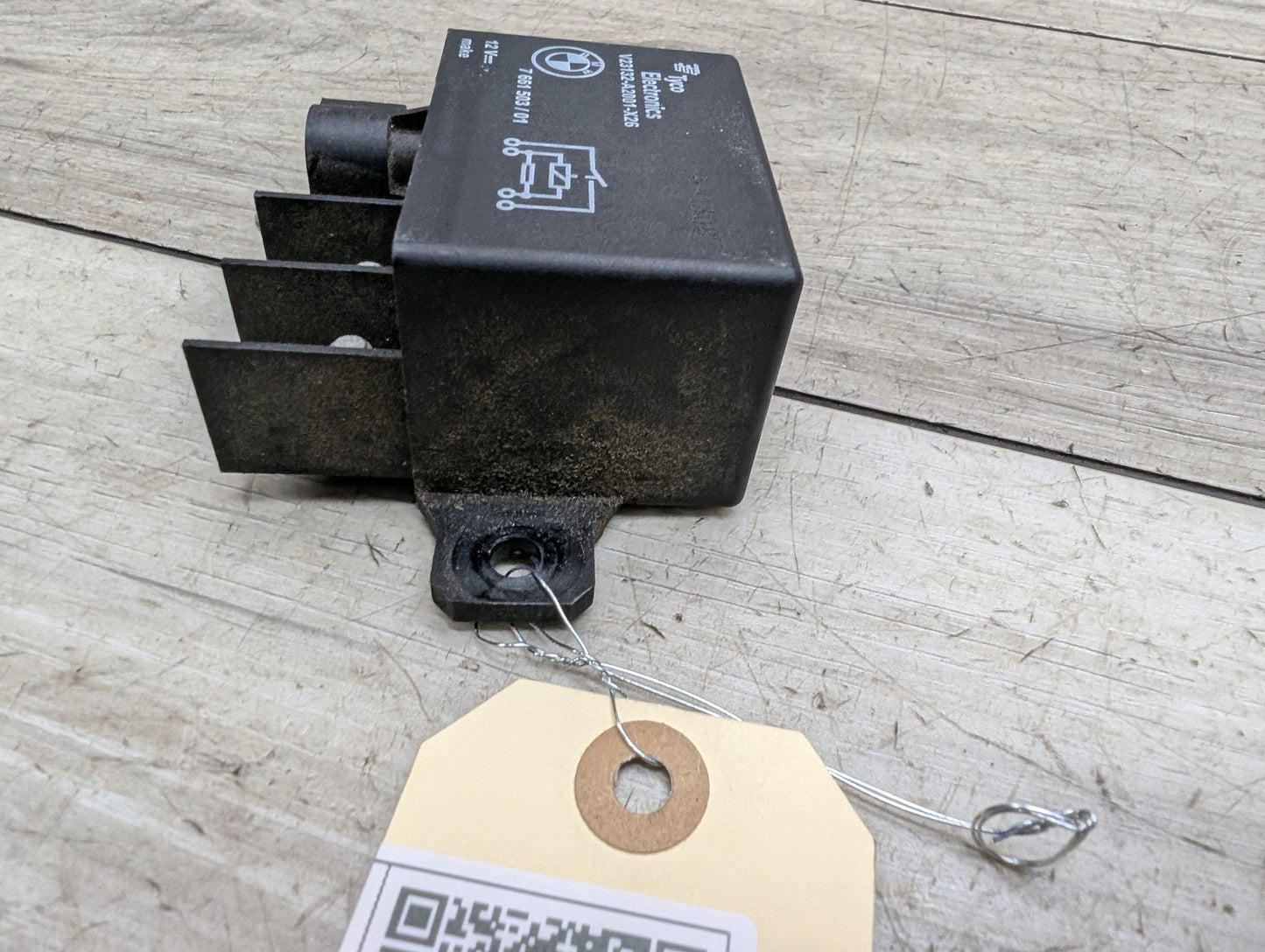 OEM BMW E60 E70 E82 E90 E92 F02 F06 F10 F30 M5 M6 Cooling Fan Relay Control 150A