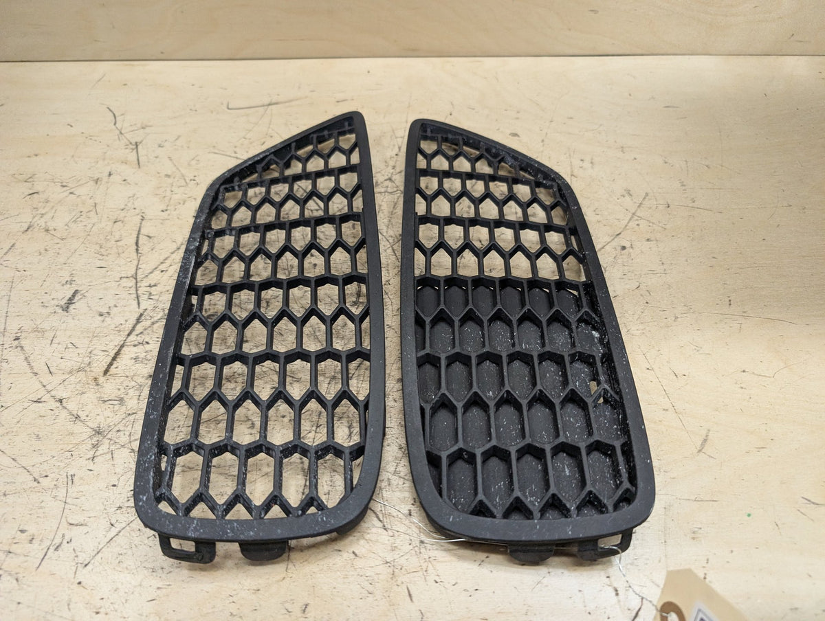 2010-2017 BMW 535i GT xDrive F07 Front Left Right Center Bumper Cover Grilles SET 8057333 OEM