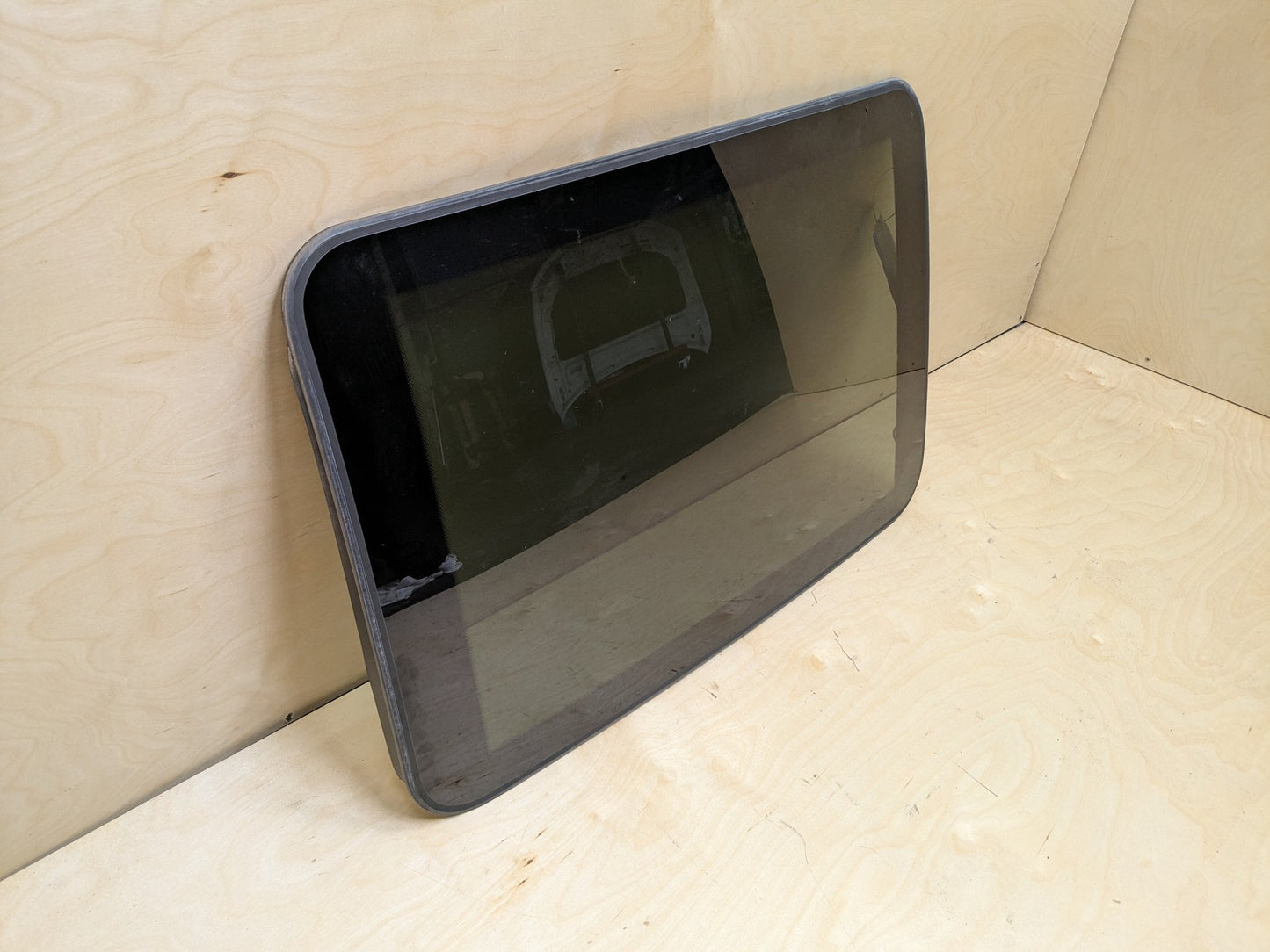 2019 - 2026 BMW 330i G20 Front Sunroof Sun Roof Glass 8737865 B46B20O1