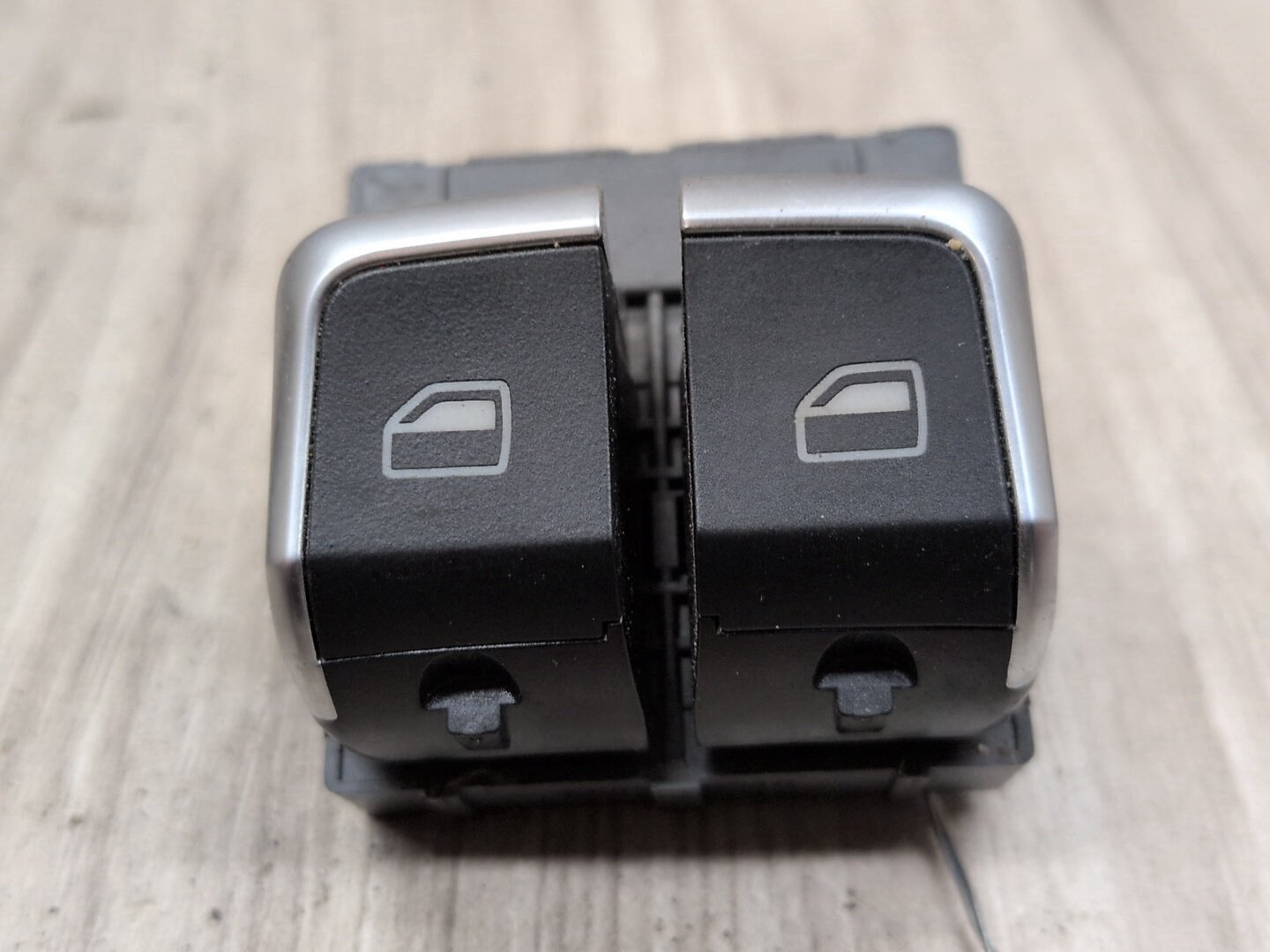 2008 - 2017 Audi S5 8T Front Left Driver Door Master Window Switch 8K0959851G