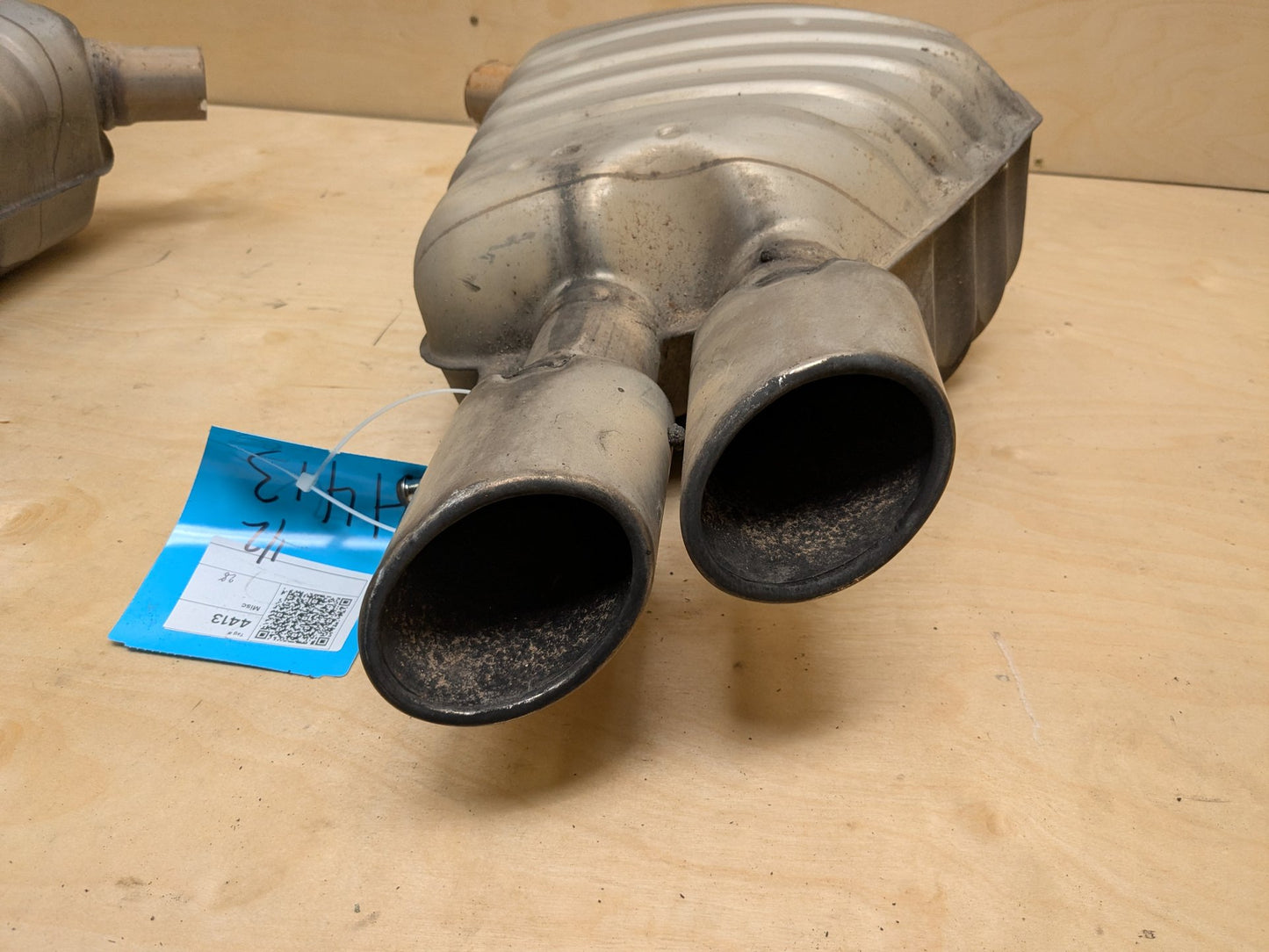 2008 - 2017 Audi S5 8T Rear Exhaust Muffler 8K0253611BD