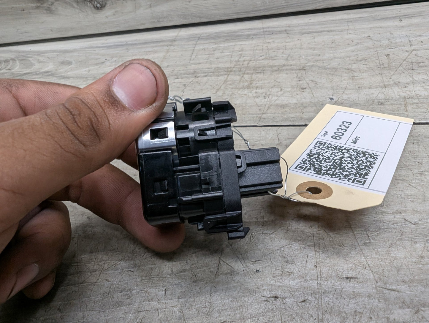 17-23 OEM BMW G30 G32 530 540 M550 640 Engine Start Stop Button Push Dash Switch