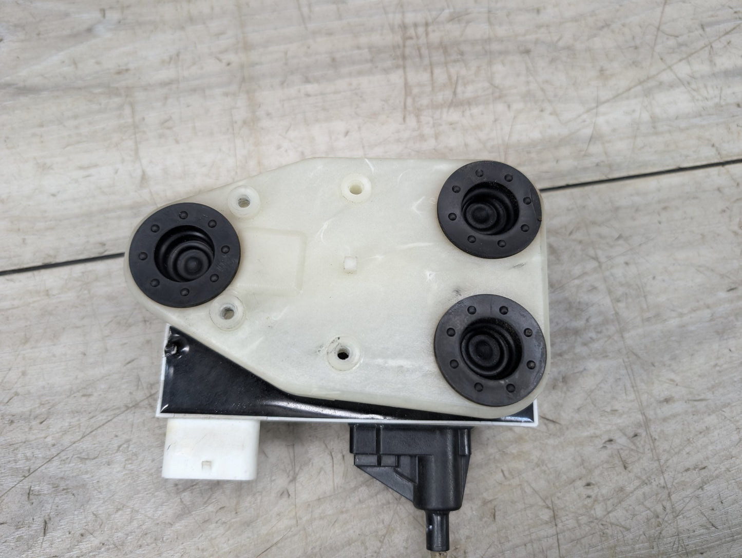 2014 - 2018 BMW X5 F15 Front Left Driver Door Latch Lock Actuator w/ Soft Close 7281945 N63B