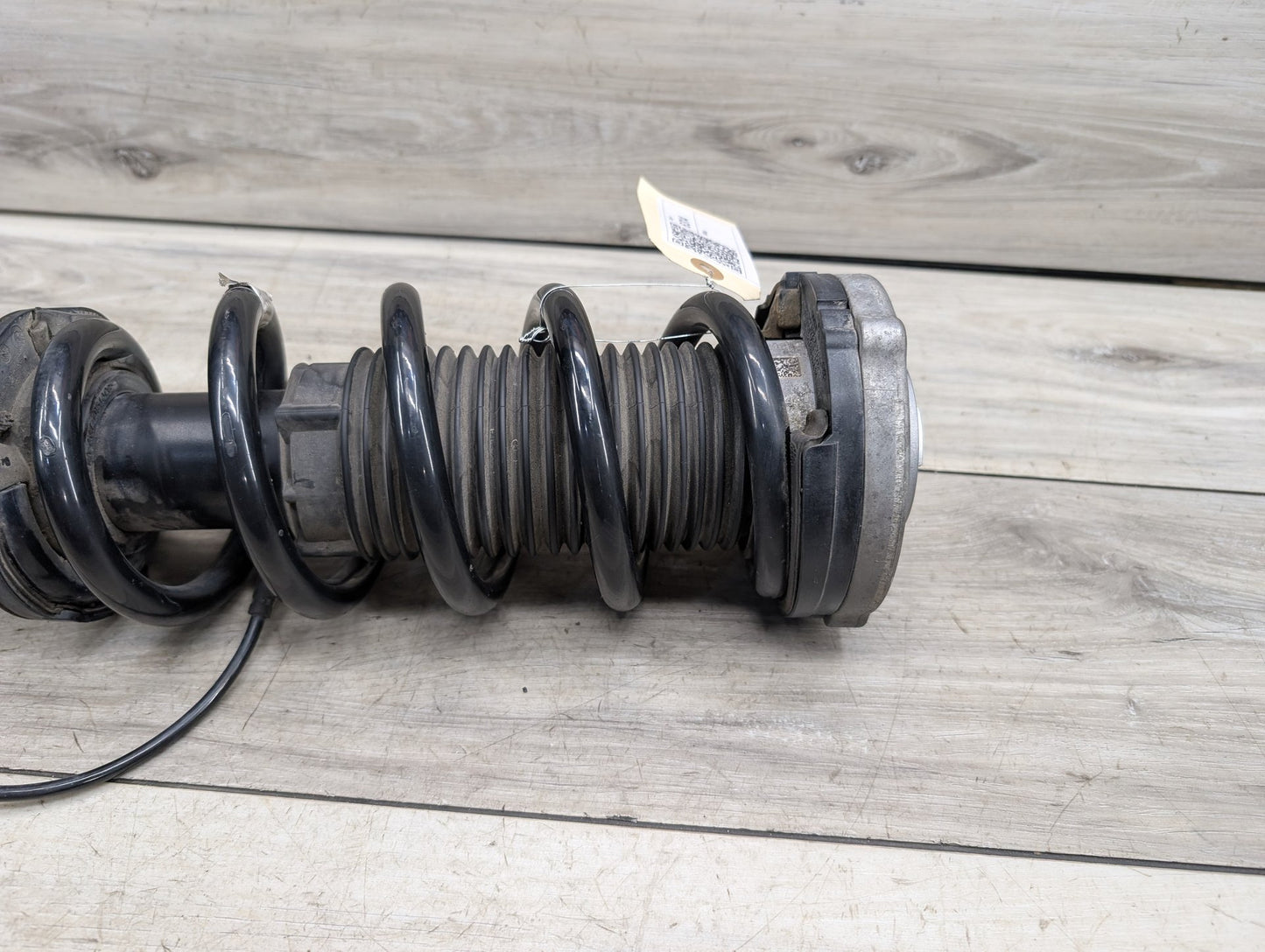 17-23 OEM BMW G30 M550iX Front Left Driver Spring Strut Shock Absorber VDC