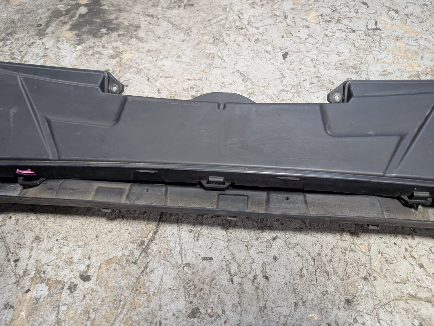 08-13 OEM BMW E82 E88 128 135i Lower Upper Cowl Housing Panel Cabin Air Filter