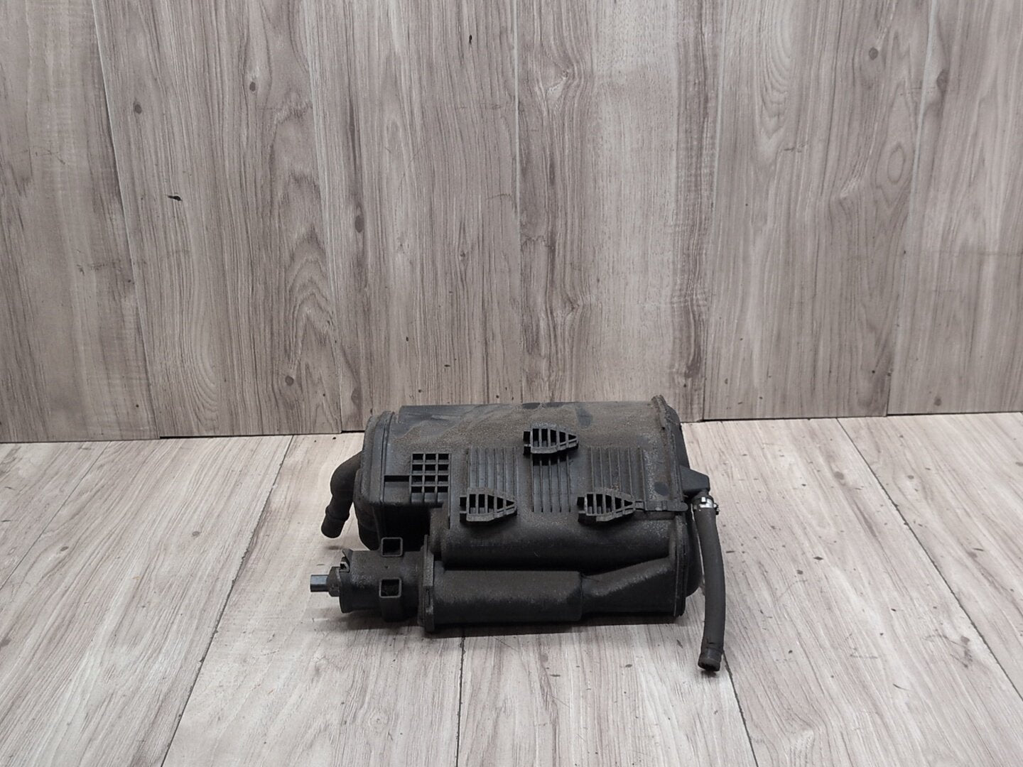 2009-2012 Mercedes-Benz E550 W212 Fuel Vapor Charcoal Canister A2124700359 OEM
