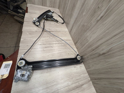 2004-2010 BMW M6 E64 Front Right Passenger Door Window Glass Regulator w/ Motor 6981144 OEM