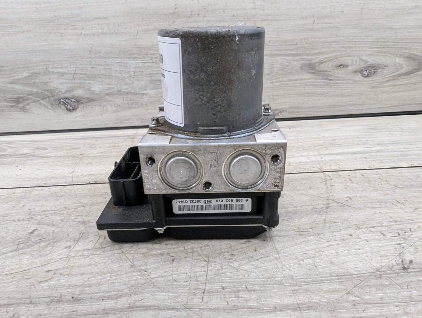 2009 - 2017 Audi Q5 8R ABS Pump Module 8R0907379AM EA888