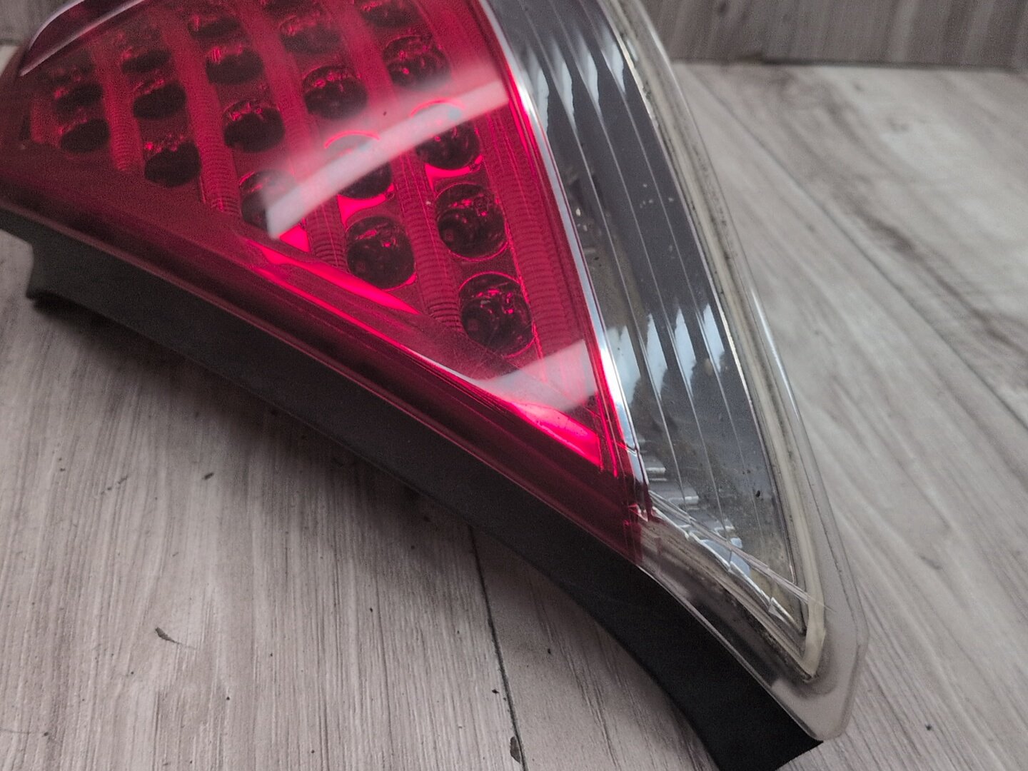 2004-2010 BMW M6 E64 Rear Right Passenger Outer Tail Light 7170976 OEM