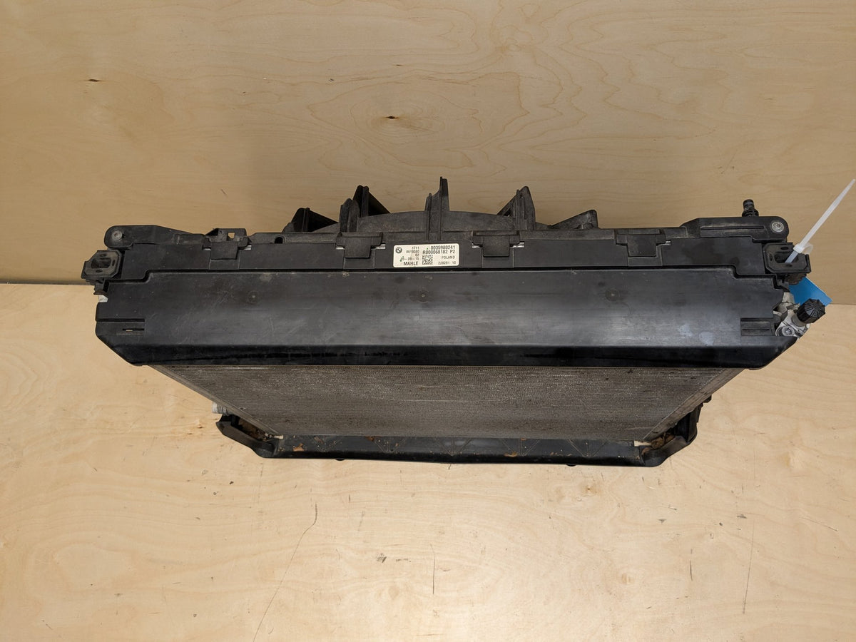 16-22 BMW 750Li G12 Radiator Cooling Condenser Fan Shroud Assembly 850W8619380