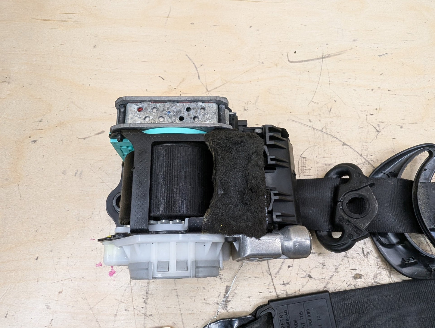 2011-2017 Audi RS5 8T Front Left Driver Seatbelt Seat Belt Retractor 8T0857705 OEM