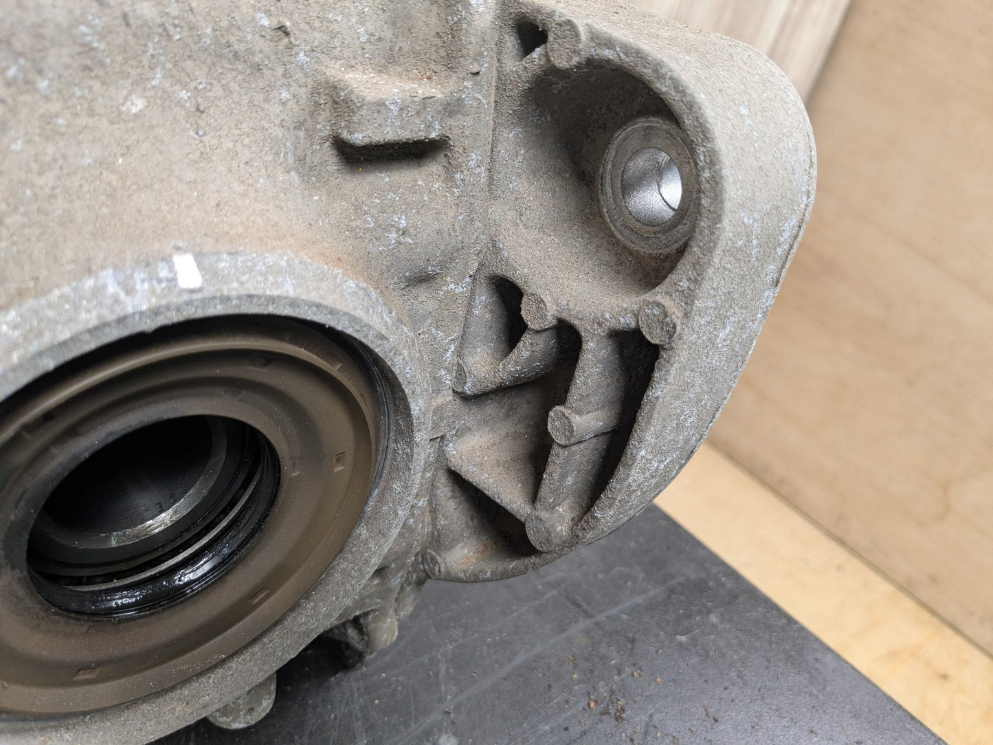 16-22 OEM BMW G11 G12 750 M760 G30* M550 N63 Rear Differential Axle Carrier 2.81