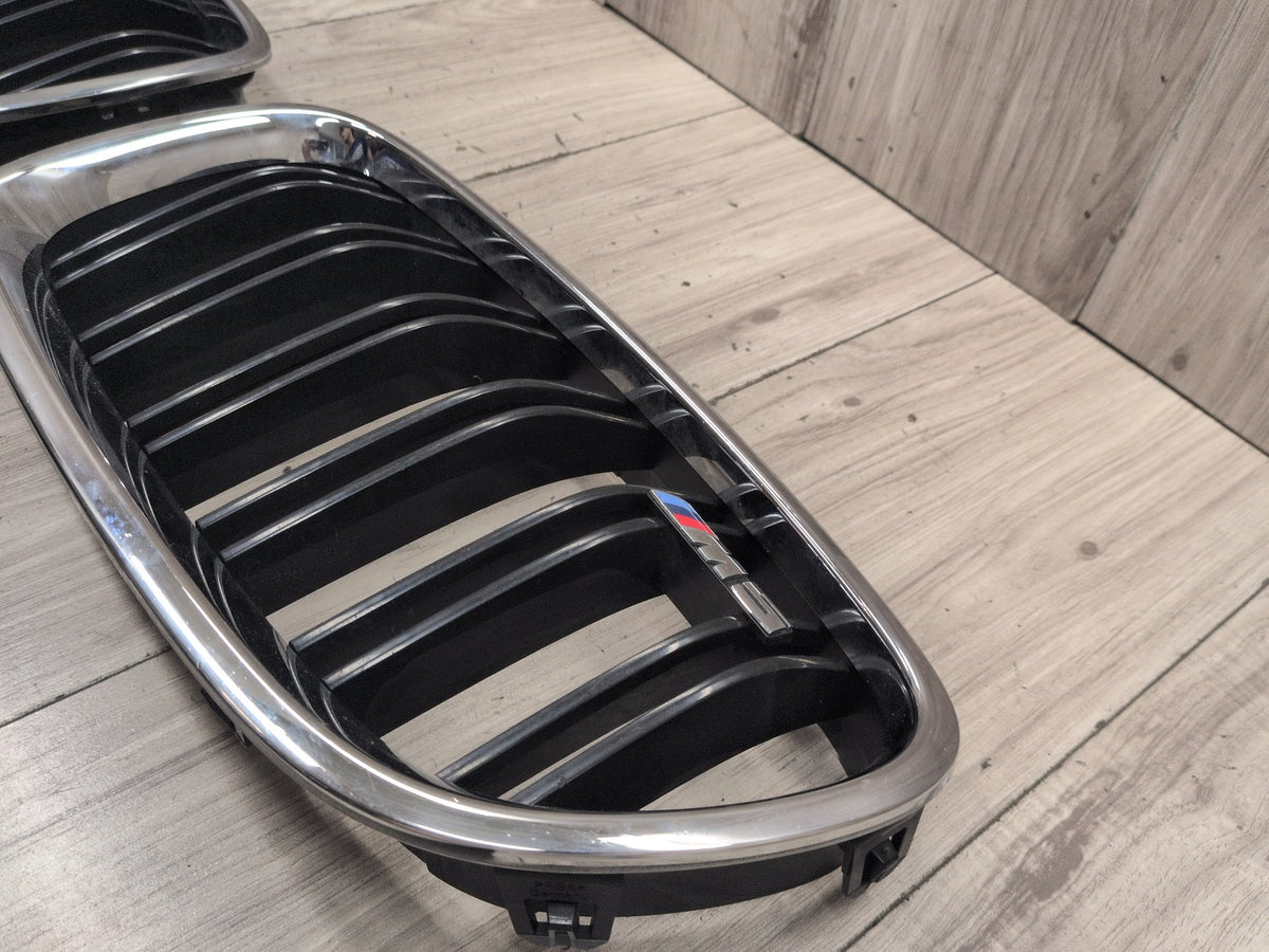 2011-2016 BMW M5 F10 Front Left Right Upper Bumper Grilles SET 8057228 OEM