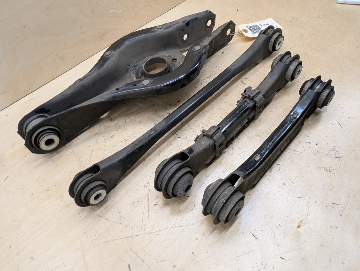 2012-2018 BMW 328i F30 Rear Left Driver Control Arms SET 6792540