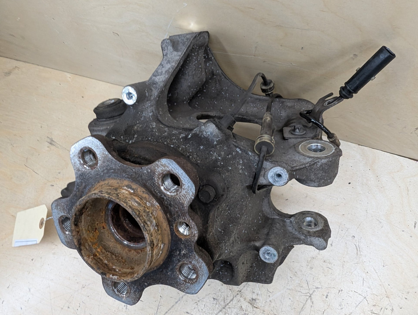 2016-2022 BMW 750i G12 Rear Right Passenger Spindle Knuckle w/ Bearing 6865662