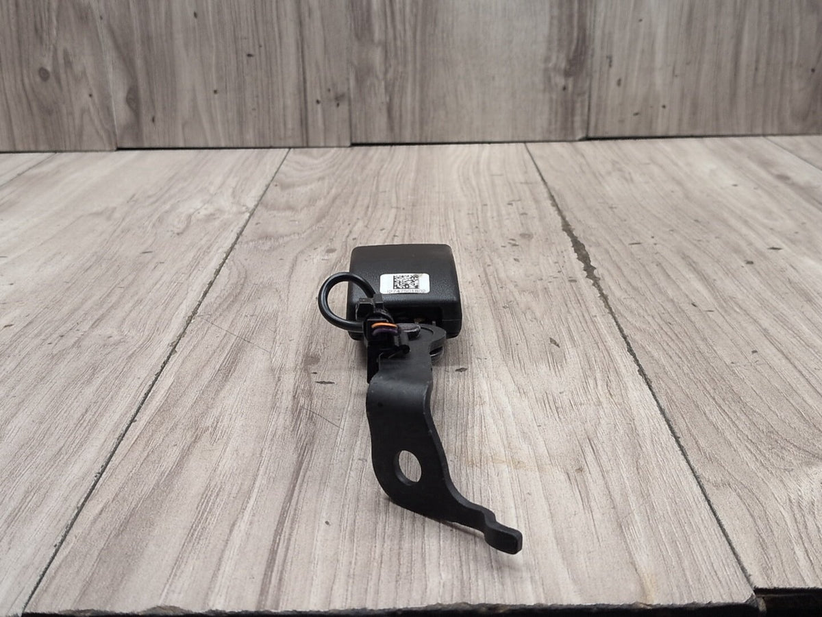 17-20 OEM BMW F90 M5 G30 530 540 M550 Rear Left Driver Seatbelt Seat Belt Buckle
