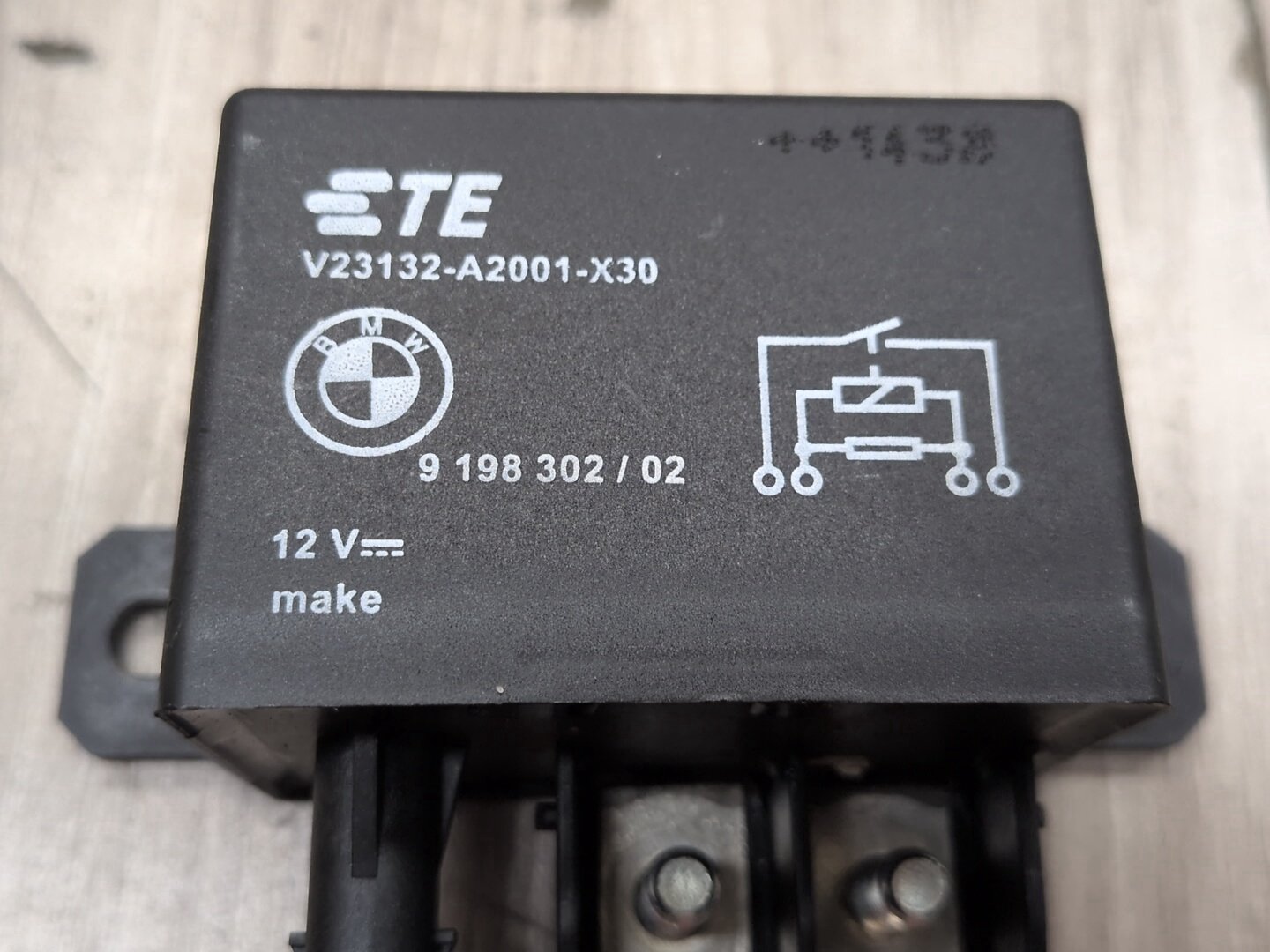 OEM BMW F10 F13 F02 F30 F32 F80 F82 F85 M3 M4 M6 Cooling Fan Relay Control 130A