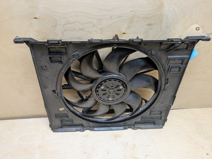 2017-2023 BMW 530i G30 Radiator Fan Shroud Housing w/ Motor 7953400
