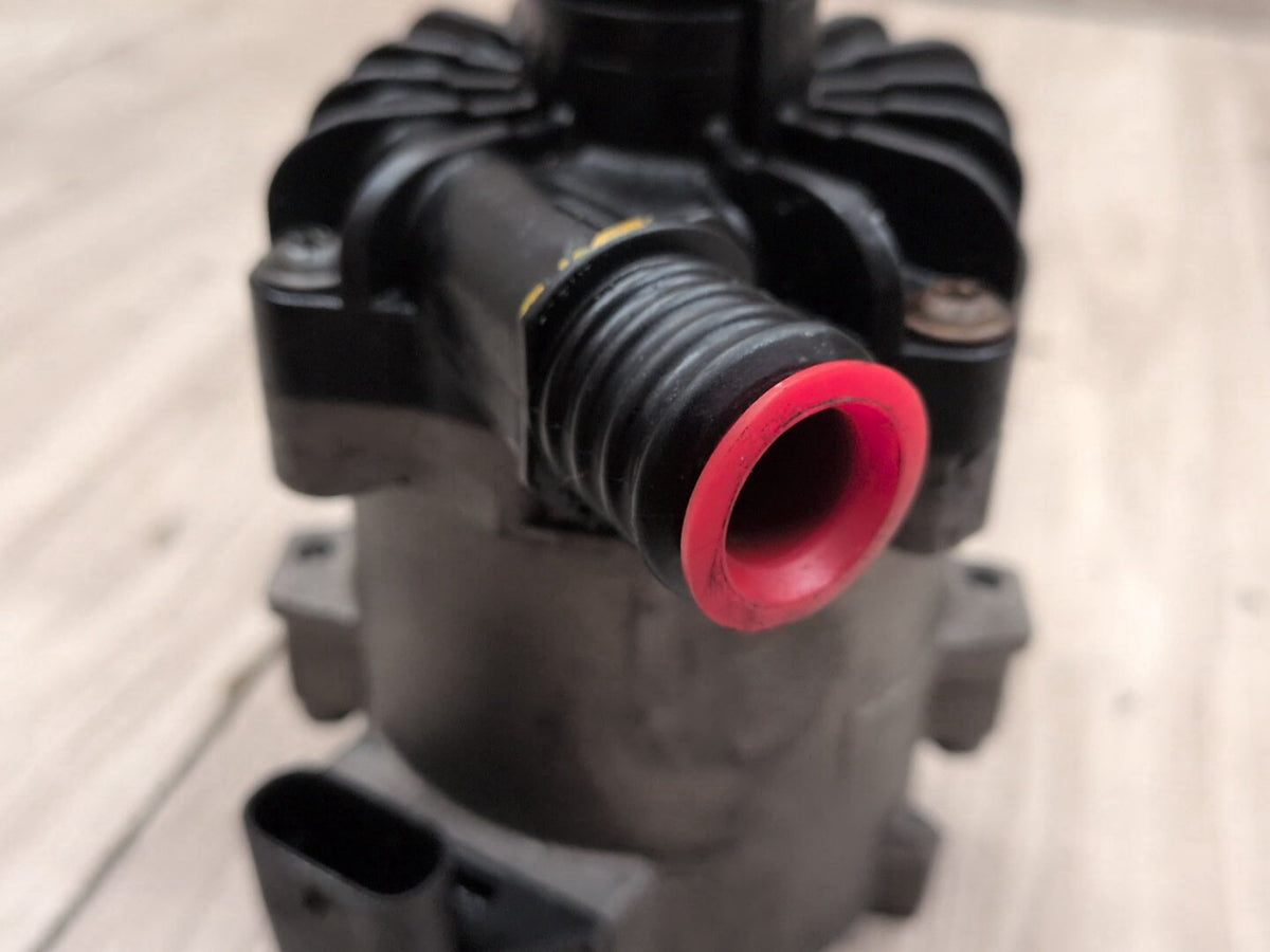 OEM BMW M5 M6 F10 F06 F12 F13 Radiator Auxiliary Water Pump S63 Engine