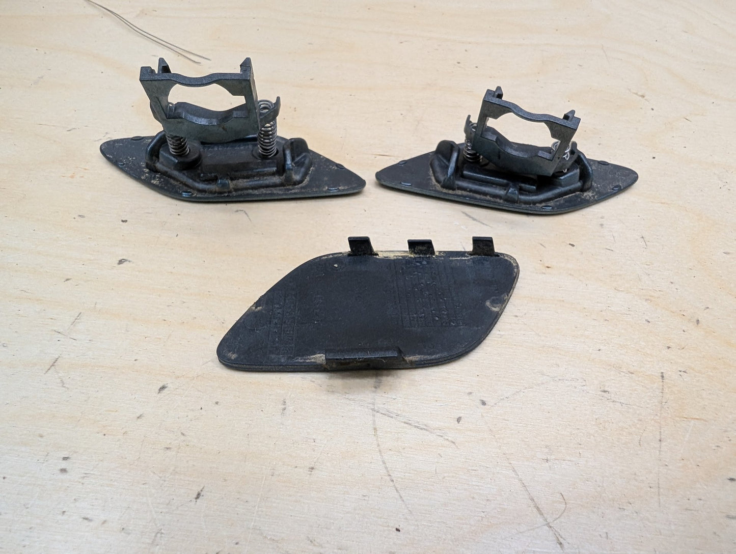 2007-2013 BMW 335i E93 Front Left Right Bumper Headlight Washer Nozzle Insert Covers SET 7158749