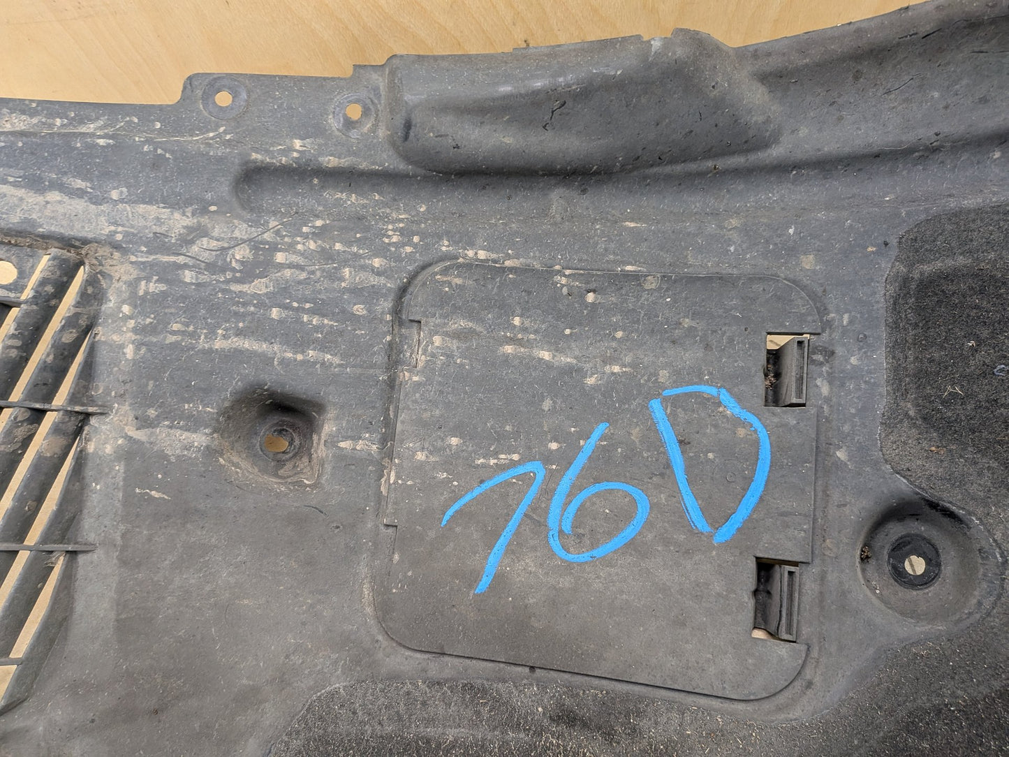 2016-2022 BMW 750i G12 Front Left Driver Wheel Fender Liner Splash Guard 7340193