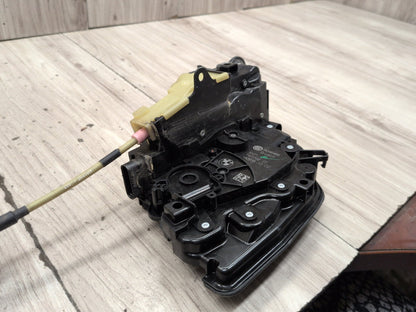 2016-2019 BMW 740Li G12 Front Right Door Latch Lock Actuator 7477702 OEM