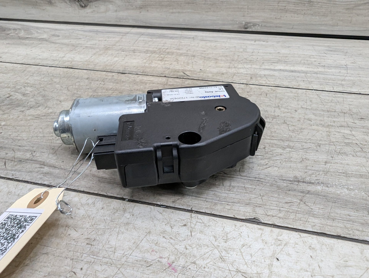 OEM BMW F02 F06 F10 F13 F16 F22 F30 F32 F36 F80 F82 Sunroof Glass Motor Drive