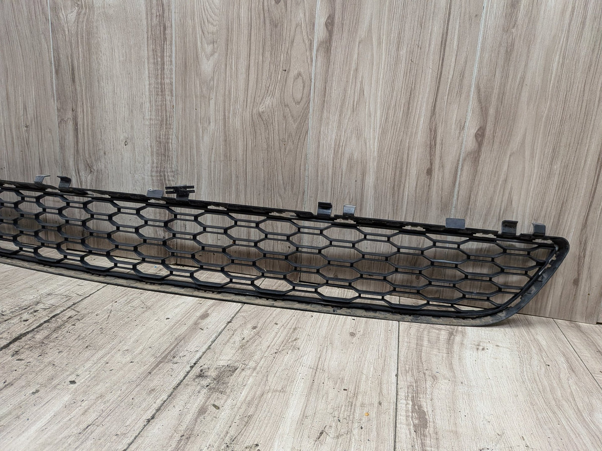 2017-2023 BMW M550i G30 Front Middle Center Bumper Cover Grille 8064930 OEM