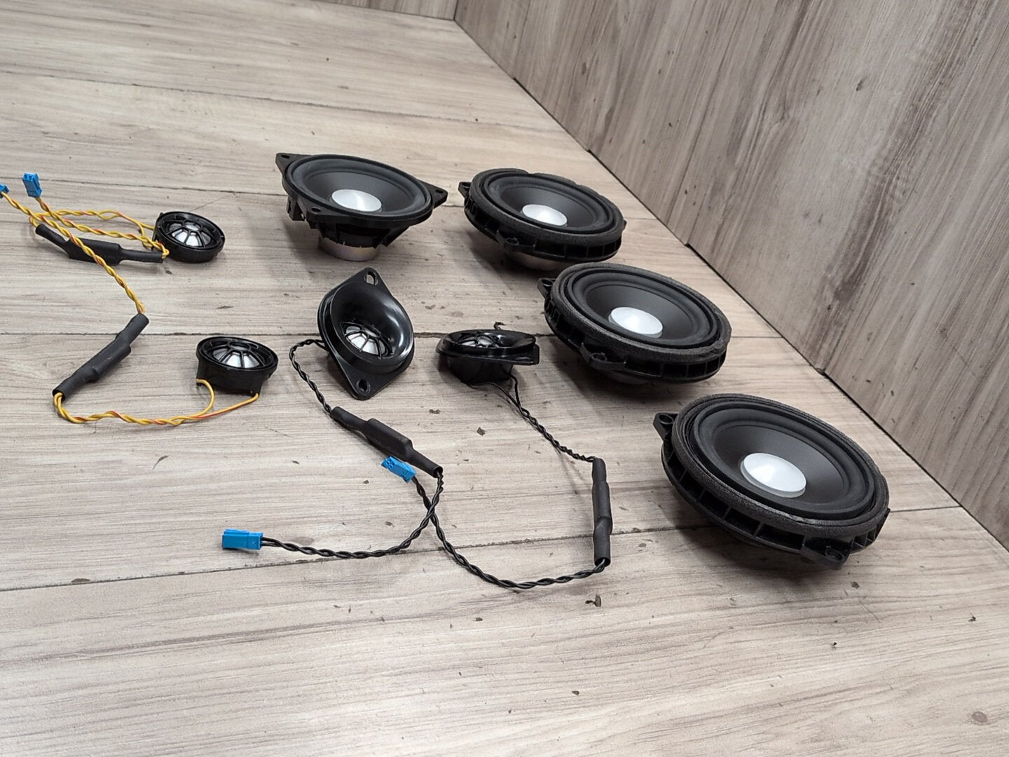 2018 BMW M550i xDrive G30 Audio Sound System Speaker SET HARMAN KARDON