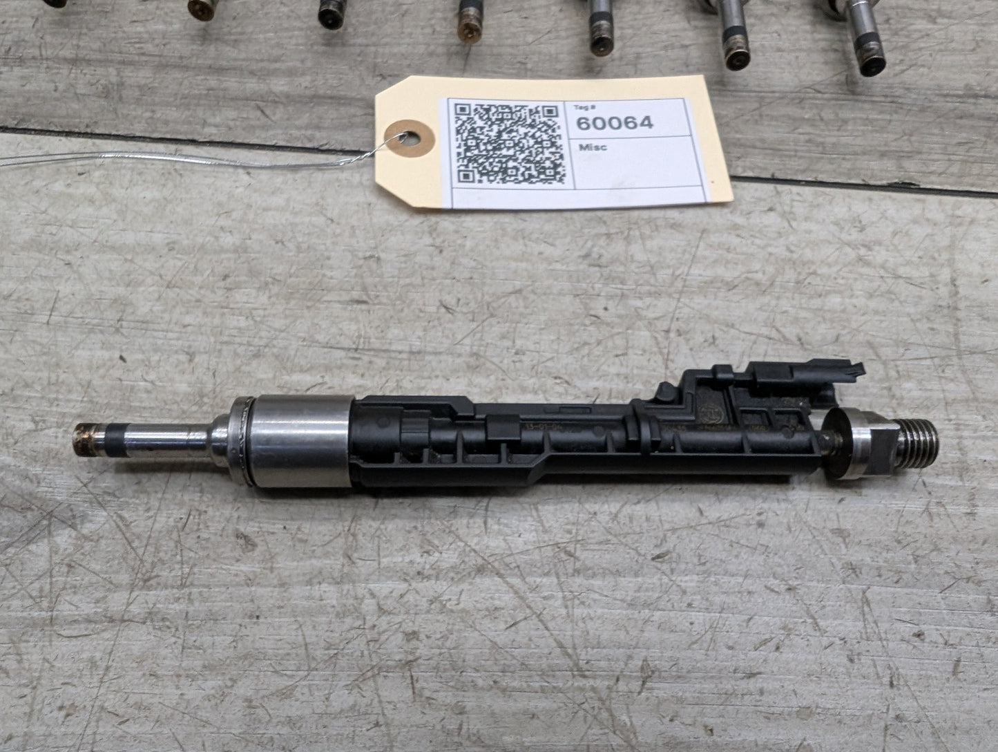 2009-2015 BMW 750Li F02 Engine Motor Fuel Injector SET 7599876