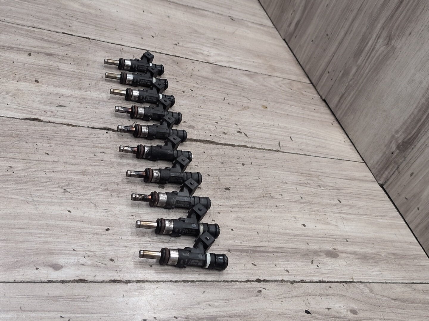 2004-2010 BMW E64 M6 S85B50A Engine Motor Injector SET 7839098
