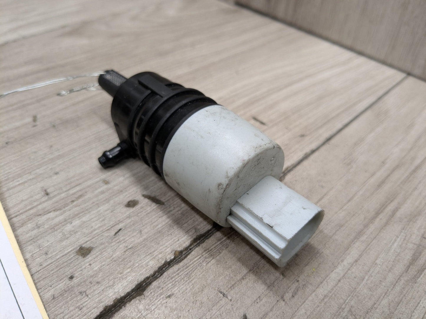 OEM BMW G20 G22 G26 G30 Windshield Washer Pump