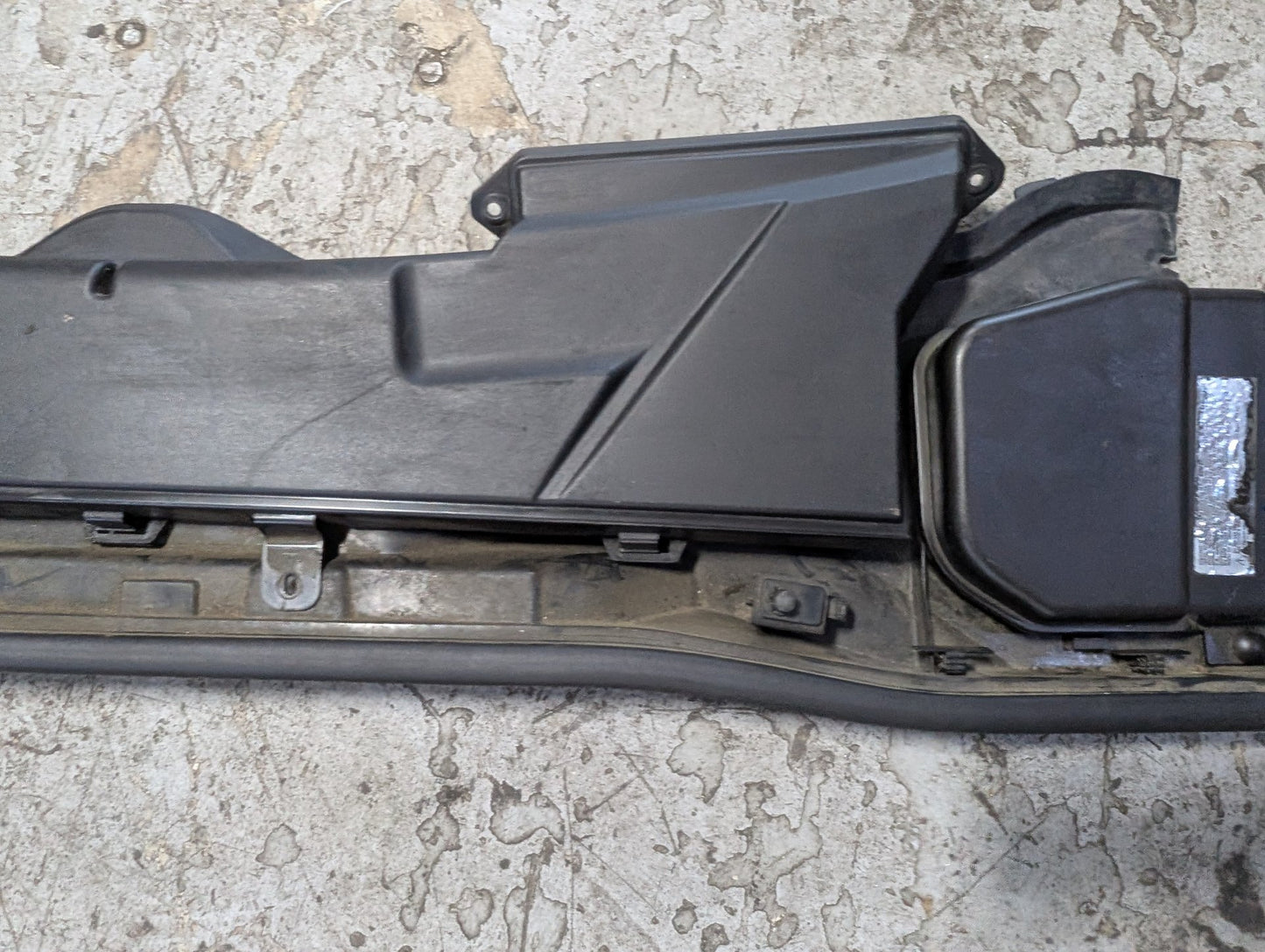 06-13 OEM BMW E90 E92 E93 328 335 Cabin Air Filter Cowl Housing Lower Upper SET