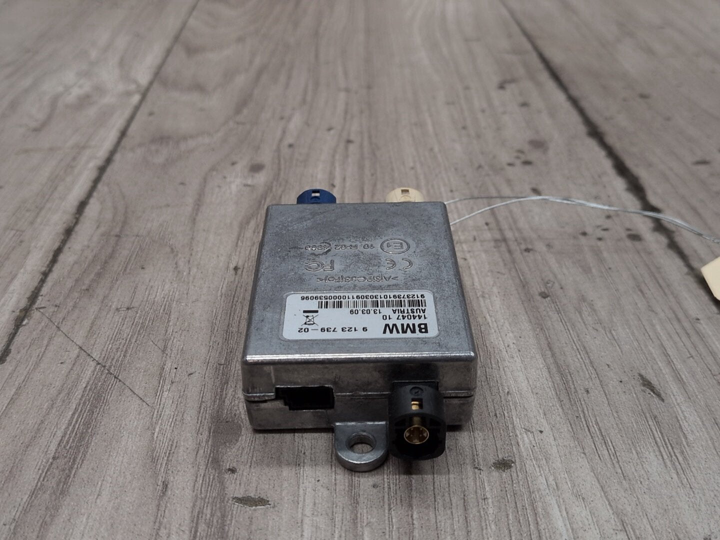 2008-2010 BMW 535i E60 Antenna Telematics Control Module 9123739