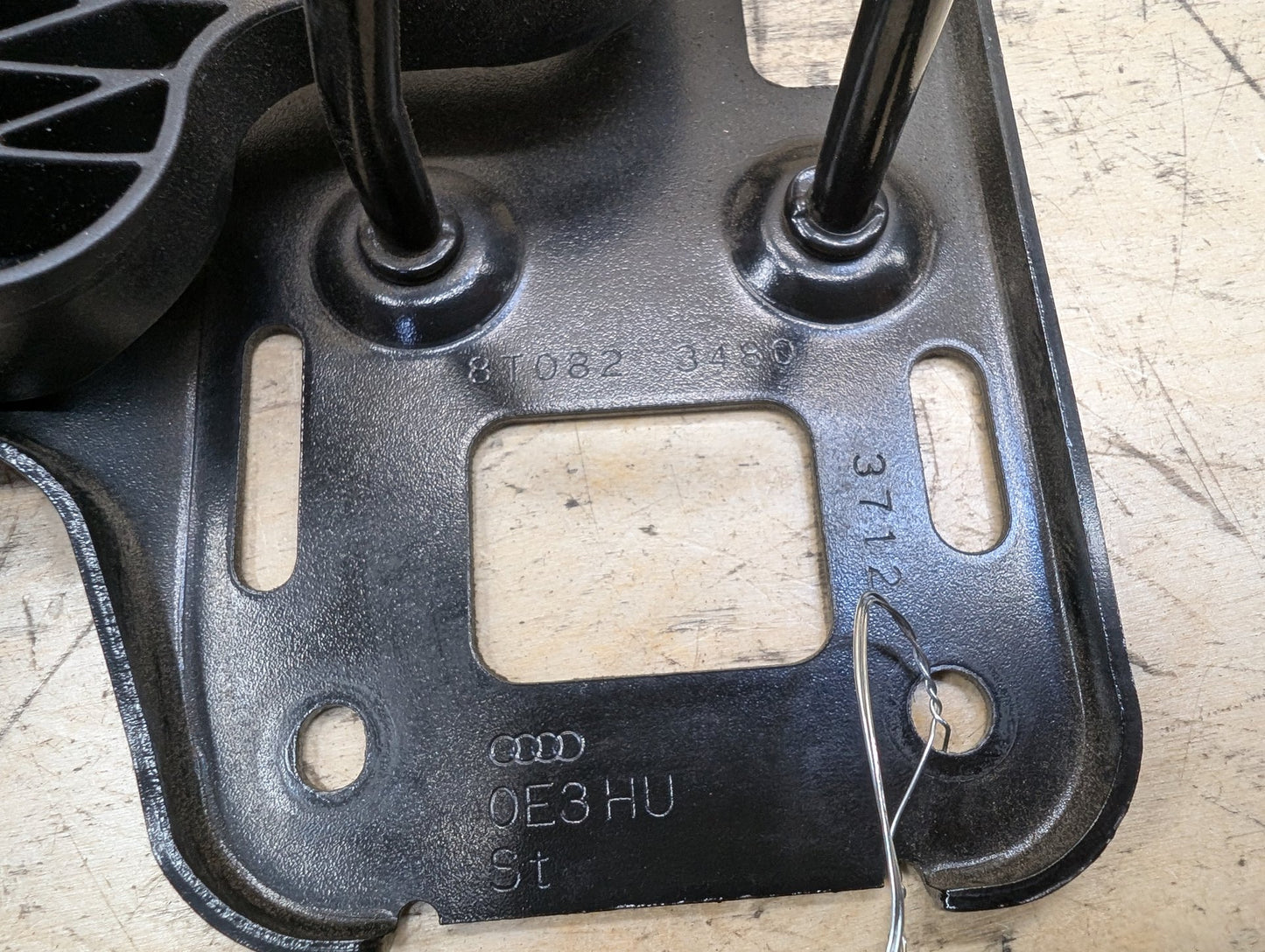2011-2017 Audi RS5 8T Hood Bonnet Safety Lock Latches SET 8T0823480