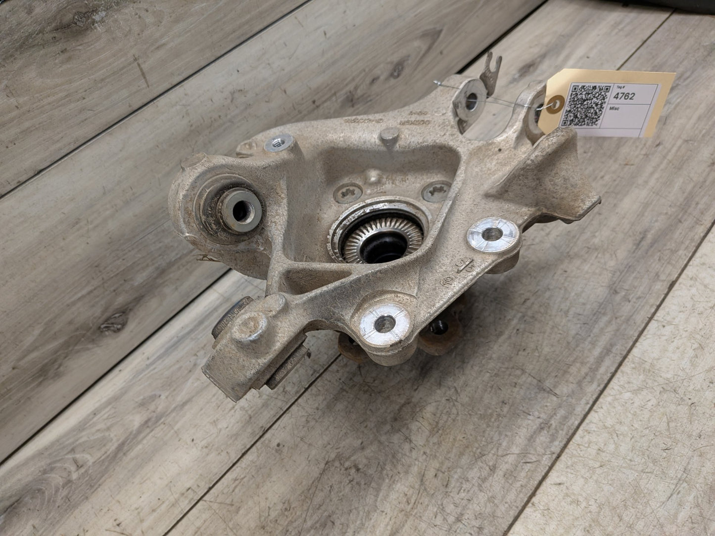 OEM BMW G01 X3 30i 30iX M40iX REAR Left Driver Knuckle Wheel Hub Spindle Bearing